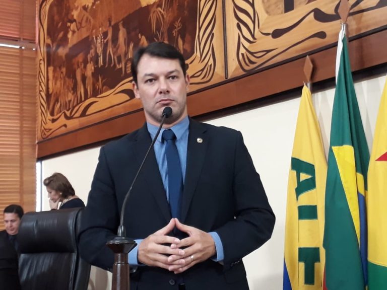 Deputado propõe gratuidade nas taxas de serviços de religação de água e energia