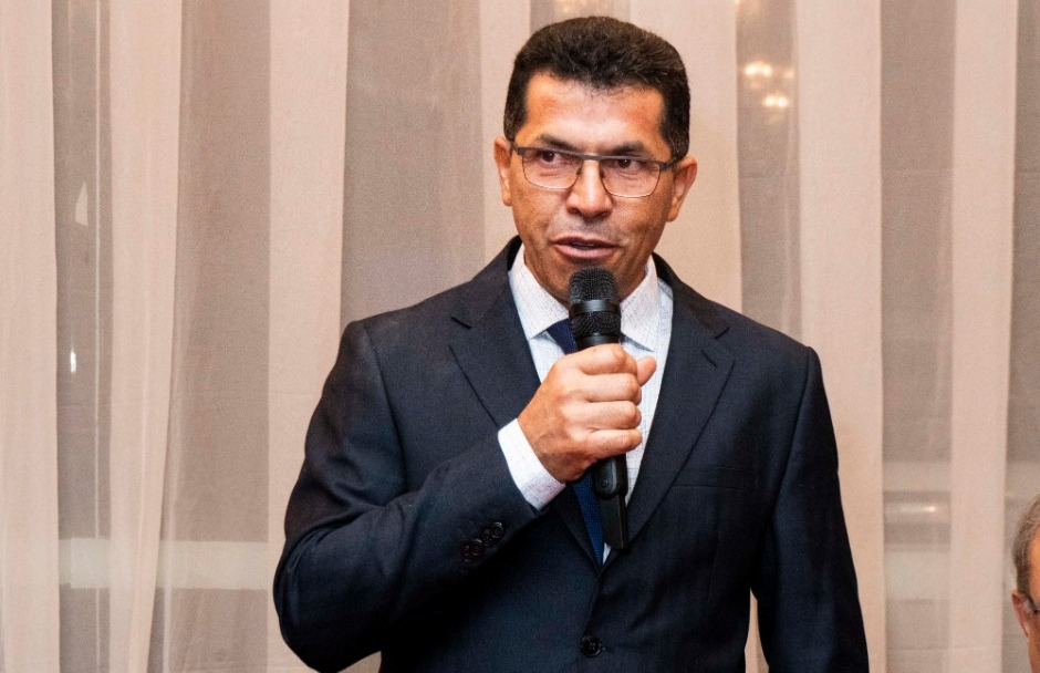 Celestino Oliveira assume presidência da Acisa pela 2ª vez; 45 diretores foram empossados