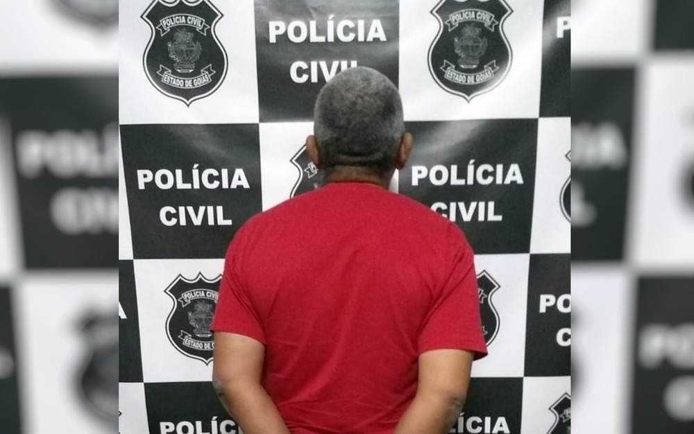 Avô é preso suspeito de obrigar netos de 9 e 10 anos a venderem balinha em ruas