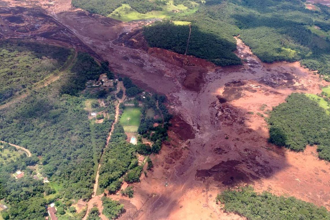 Vídeo mostra o momento exato em que barragem da Vale se rompe em Brumadinho