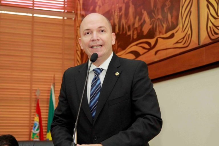 Gehlen diz que Tião Viana recebeu R$ 70 mil referente à pensão de ex-governador