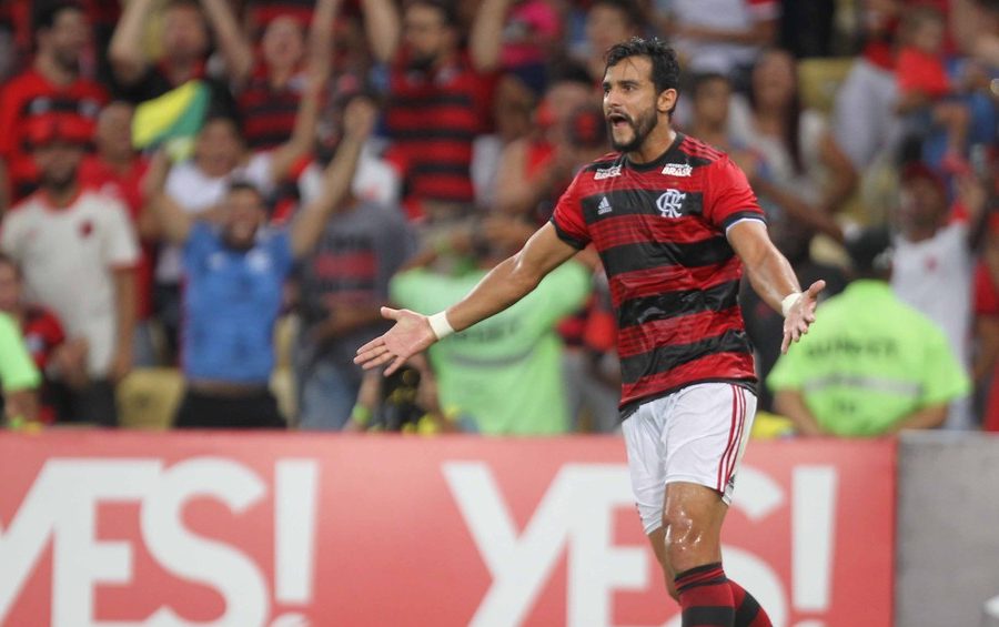 Flamengo encaminha venda de Henrique Dourado para a China