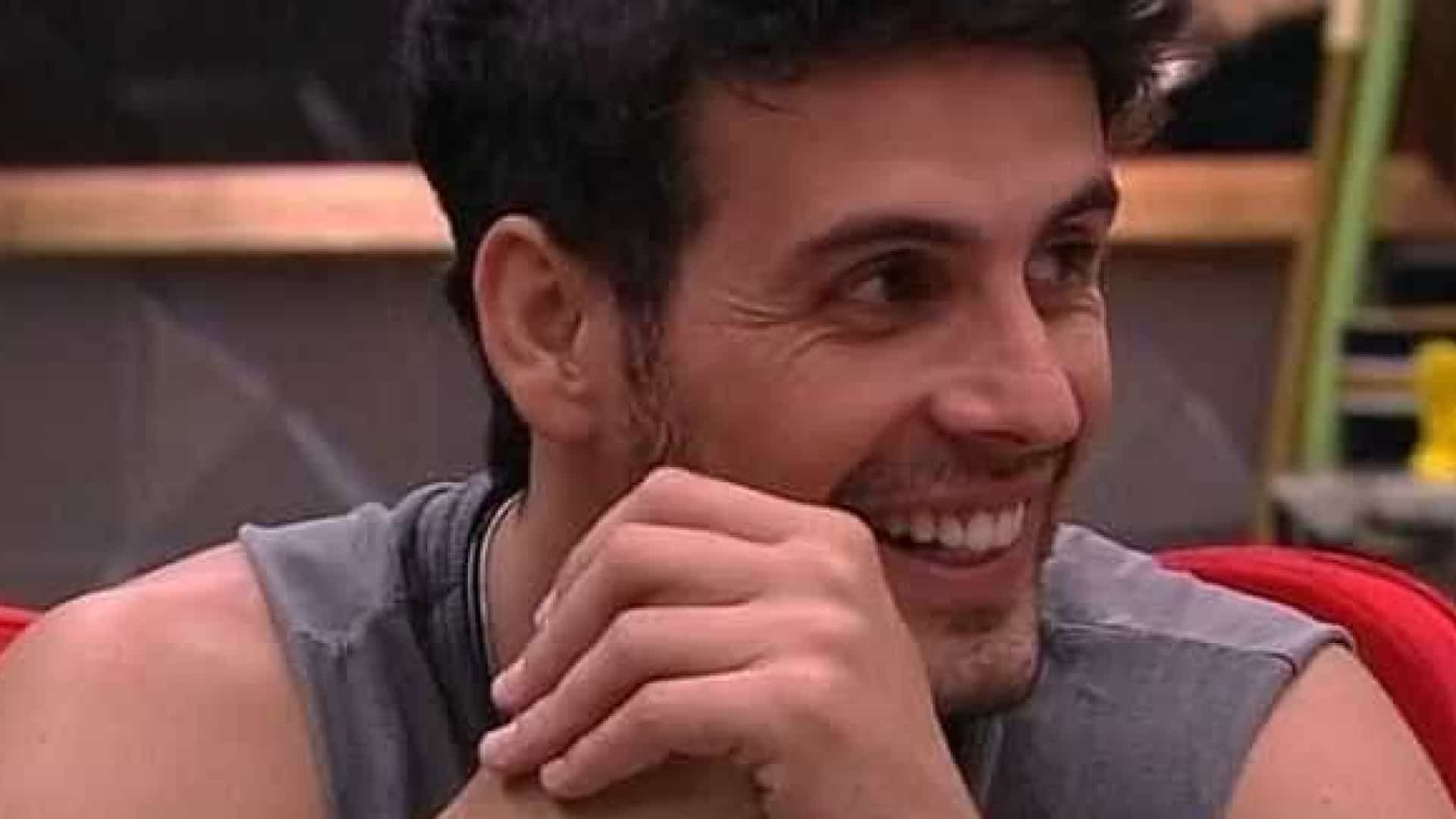 Maycon vai ser intimado a depor por zoofilia após ser eliminado do BBB