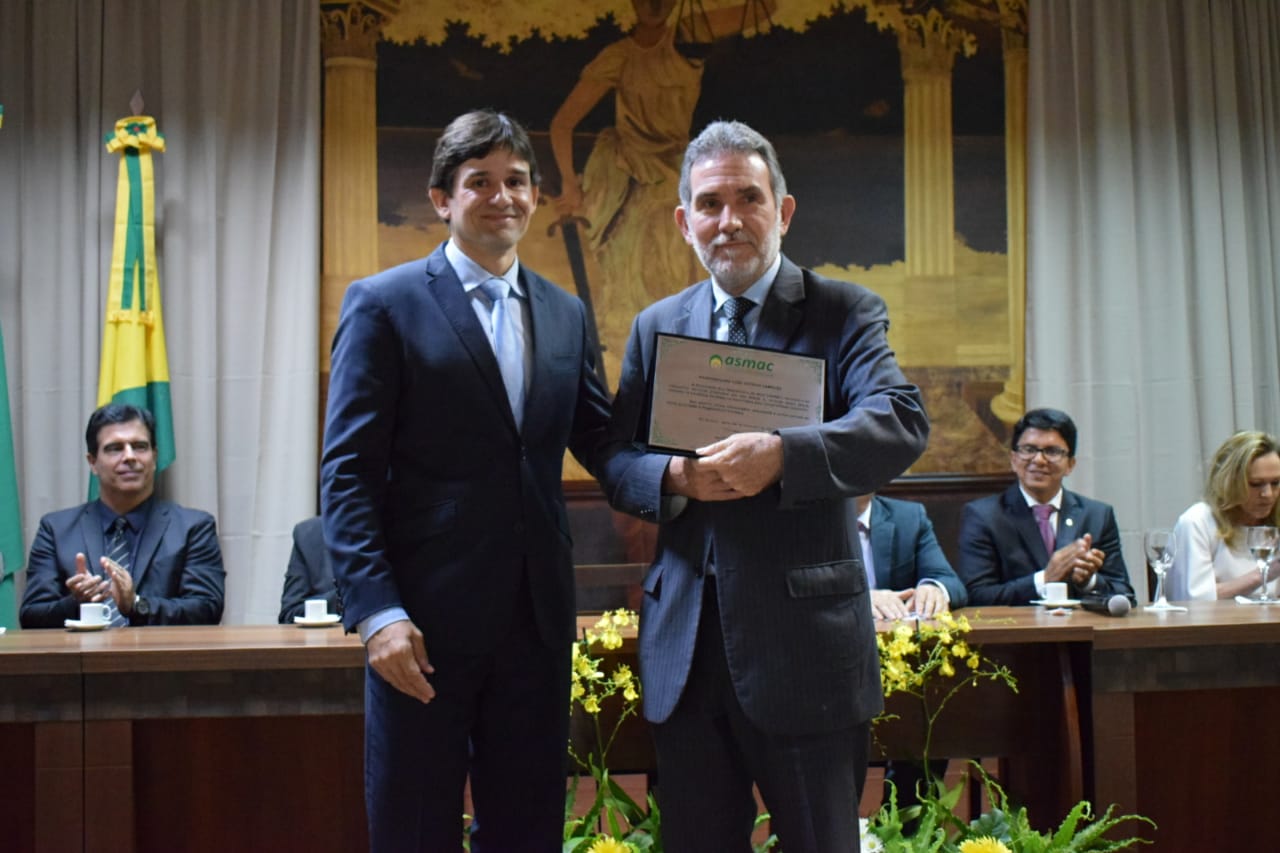 Com a presença de várias autoridades, Danniel Bomfim toma posse como presidente da Asmac