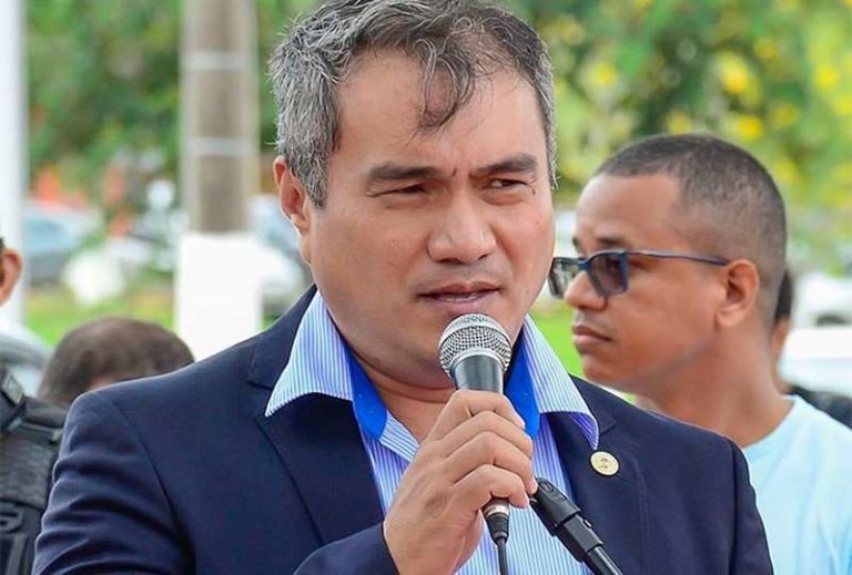 Dirigentes de pequenos partidos vão à casa de Kinpara convidá-lo a ser candidato