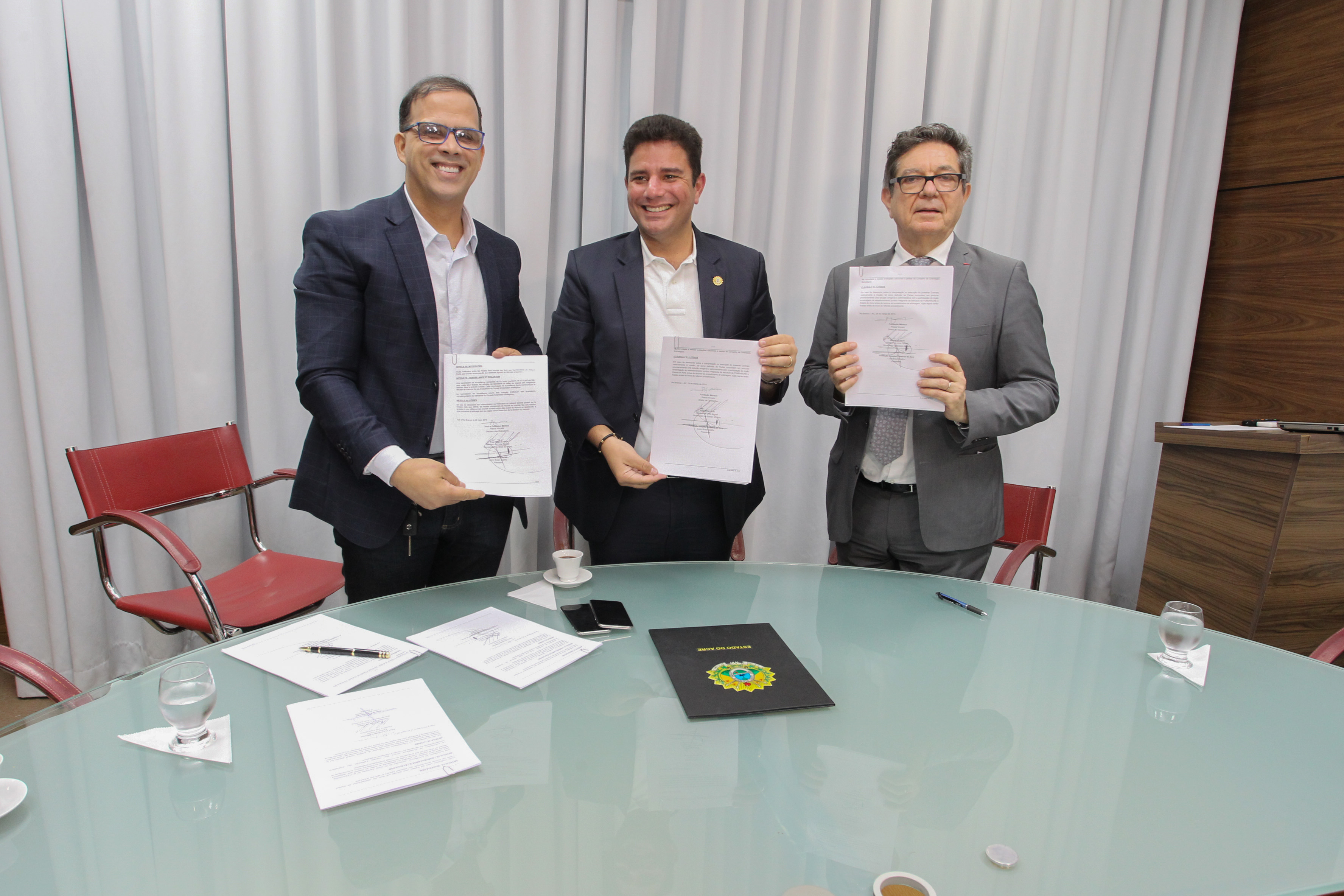 Fundação Mérieux doa moderno Laboratório de Biologia Molecular ao Governo do Acre