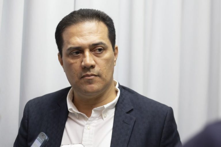 Ribamar Trindade deixa o governo; chefe da Casa Civil já havia pedido exoneração