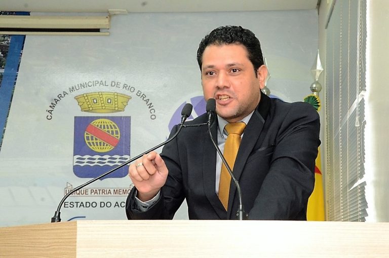 Vereador apresenta Projeto de Lei que prevê estacionamento livre para veículos da imprensa