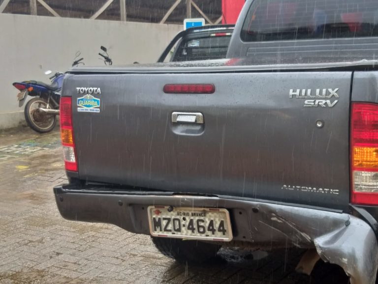 Acidente quase termina em briga no bairro Bosque em Rio Branco