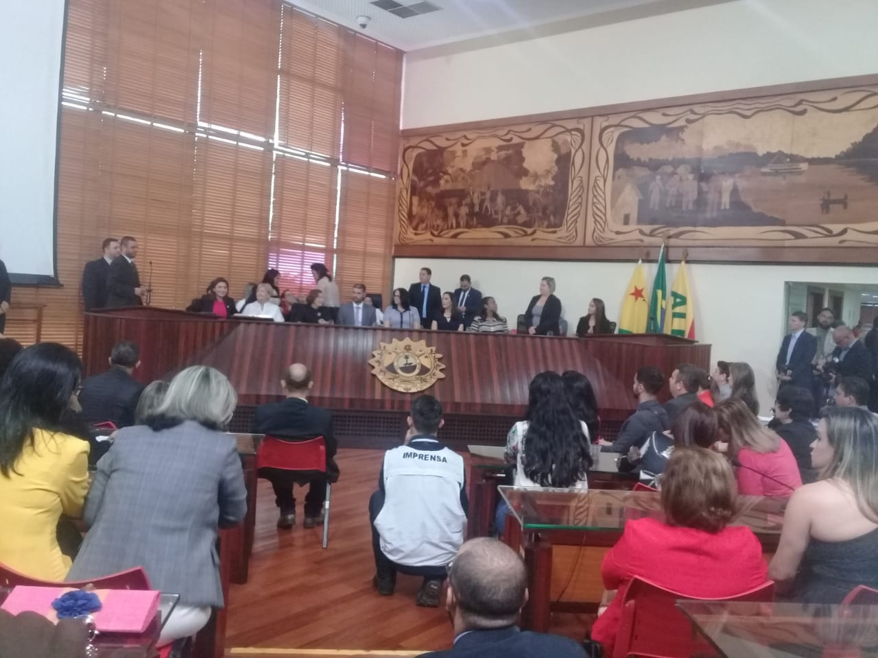 Damares diz que governo vai cobrar respostas sobre problemas com vacina contra HPV