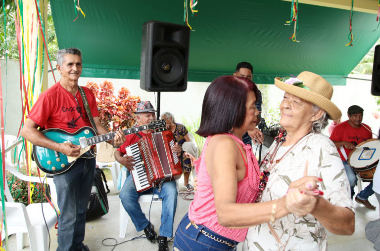 Centro do Idoso do bairro Calafate realiza primeiro “grito” de Carnaval de 2019