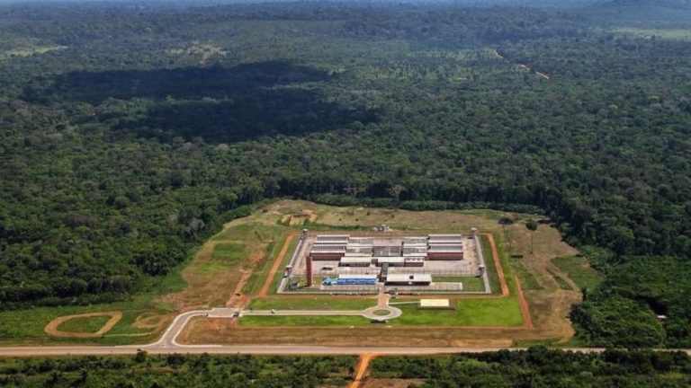 Prisão de RO recebe metade da cúpula do PCC transferida ao sistema federal