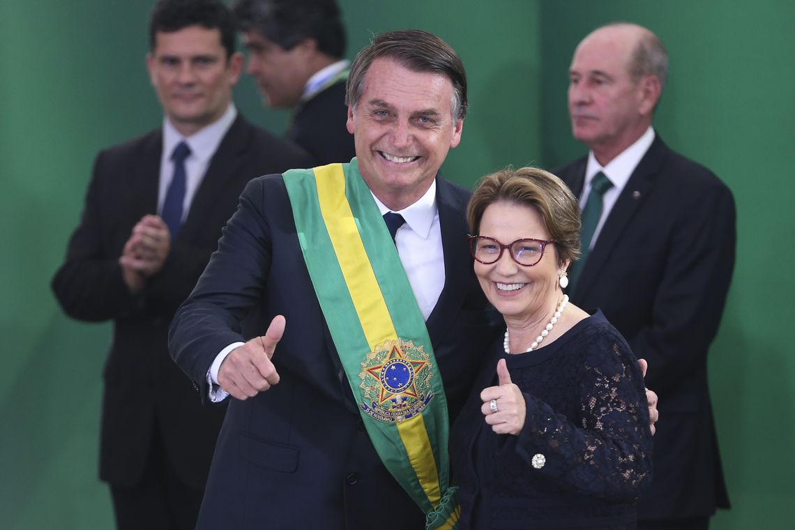 Bolsonaro minimiza baixo número de ministras no governo: ‘valem por 10 homens’