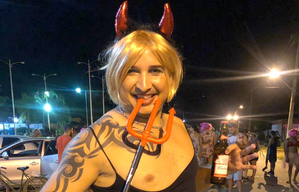 Bloco Virgens do Iaco arrasta foliões pelas ruas de Sena Madureira; confira as fotos