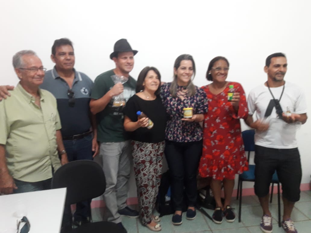 Mara Rocha apresenta Projeto de Lei criando Política Nacional de Incentivo à Apicultura e Meliponicultura