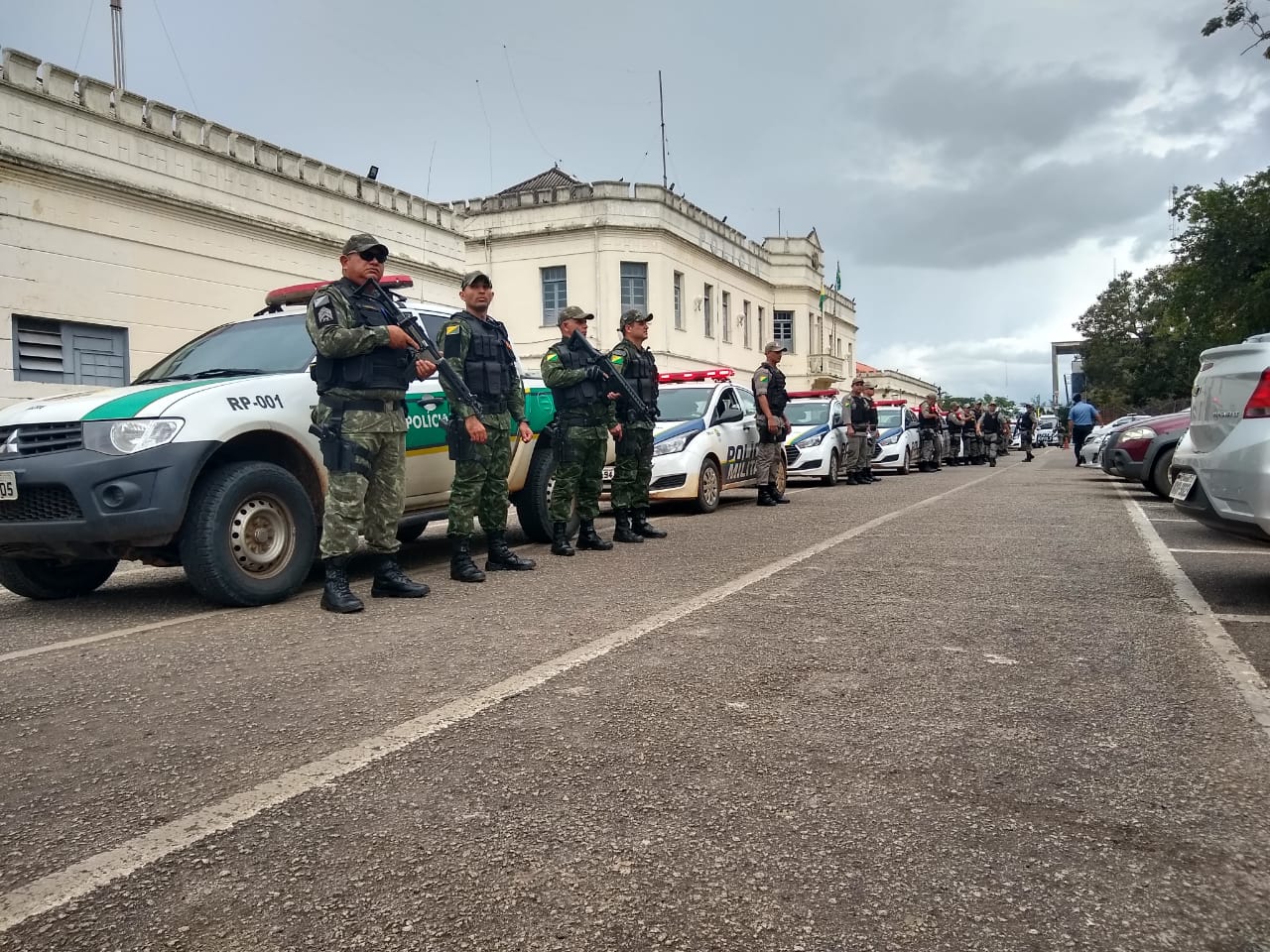 Em poucas horas, 13 pessoas já foram presas durante Operação Tiradentes no Acre