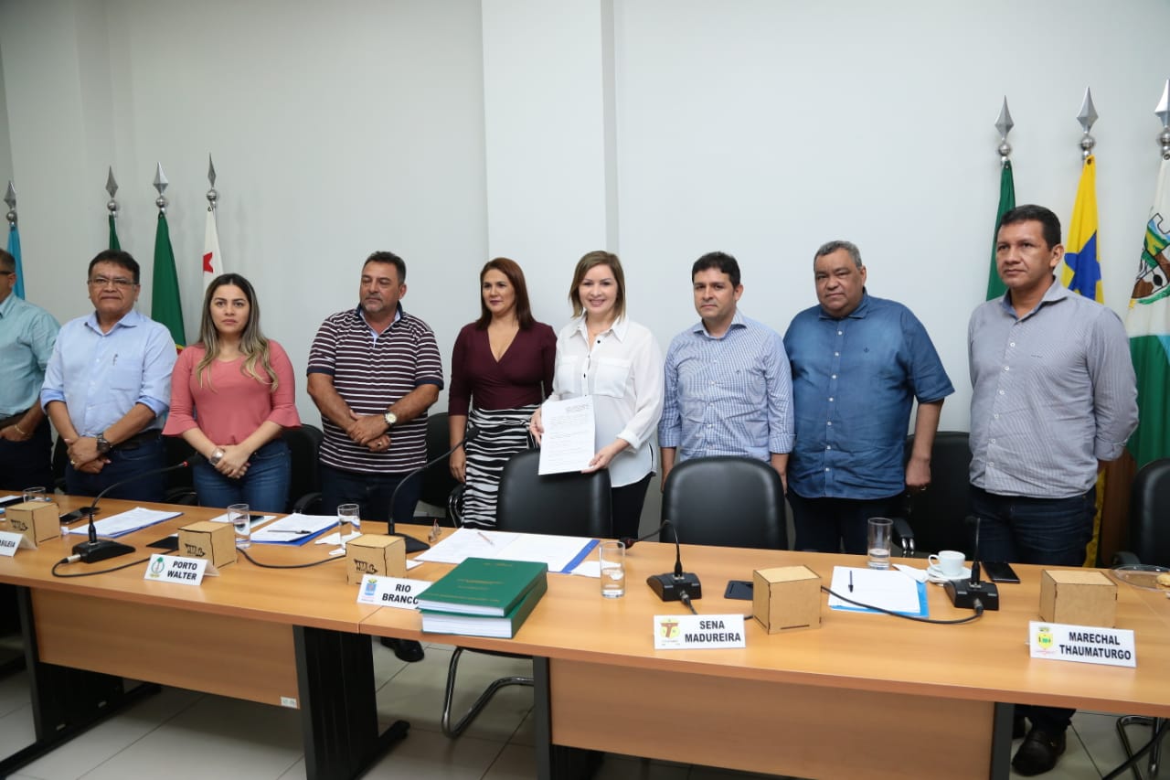 Governo firma termo de cooperação garantindo assistência em elaboração de projetos junto às prefeituras