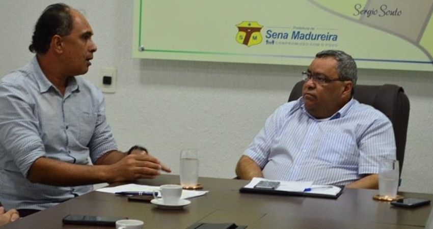 Prefeito de Sena Madureira Mazinho Serafim agora mira Cassiano como desafeto