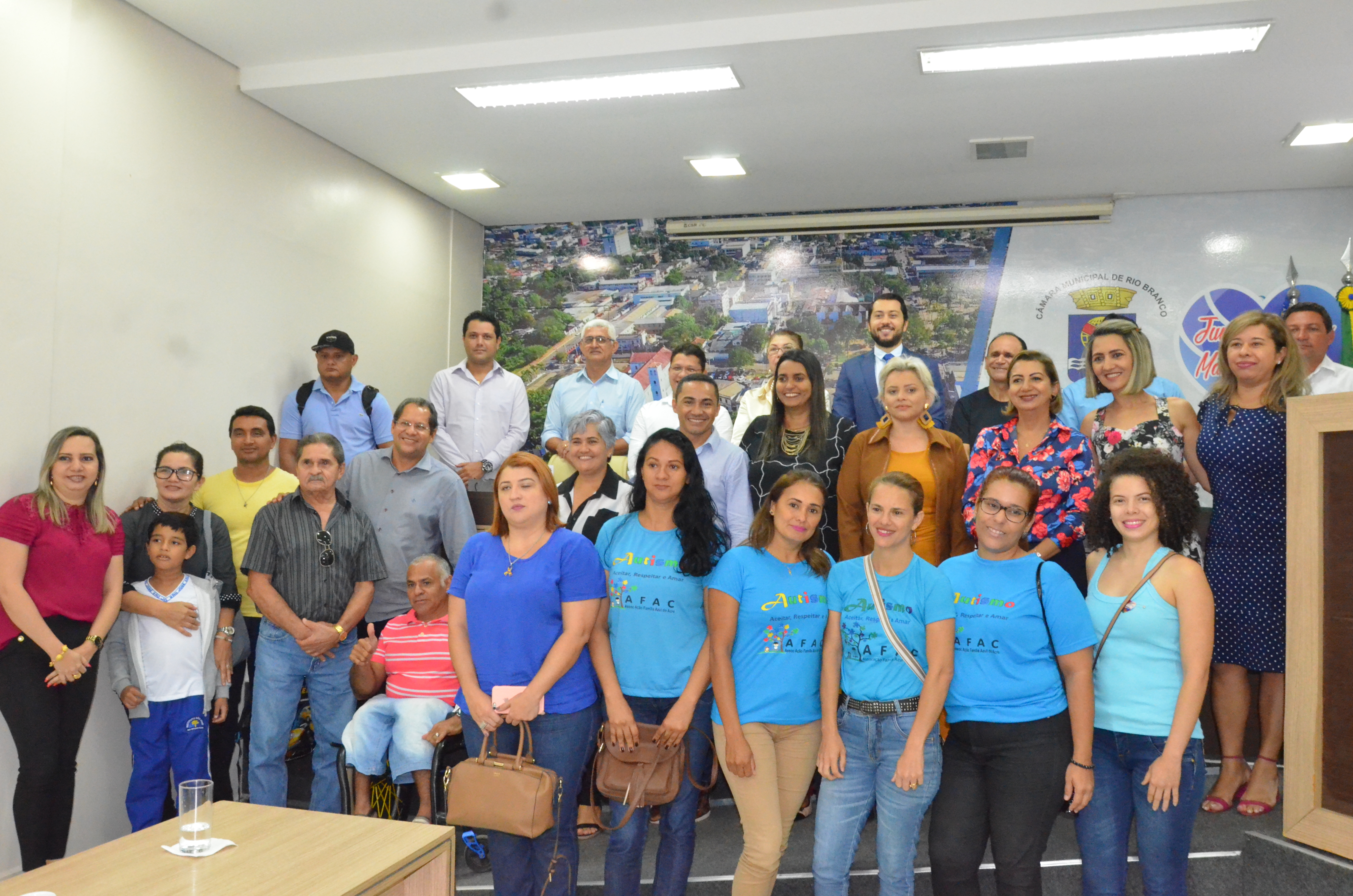 Vereadores debatem fortalecimento das políticas públicas a pessoas com Transtorno do Espectro Autista