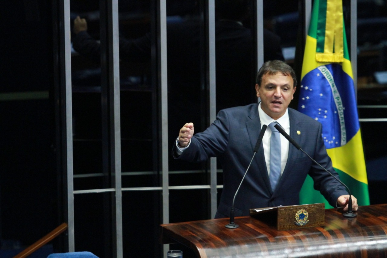 Projeto do senador Marcio Bittar autoriza desmate de 100% nas propriedades rurais do país