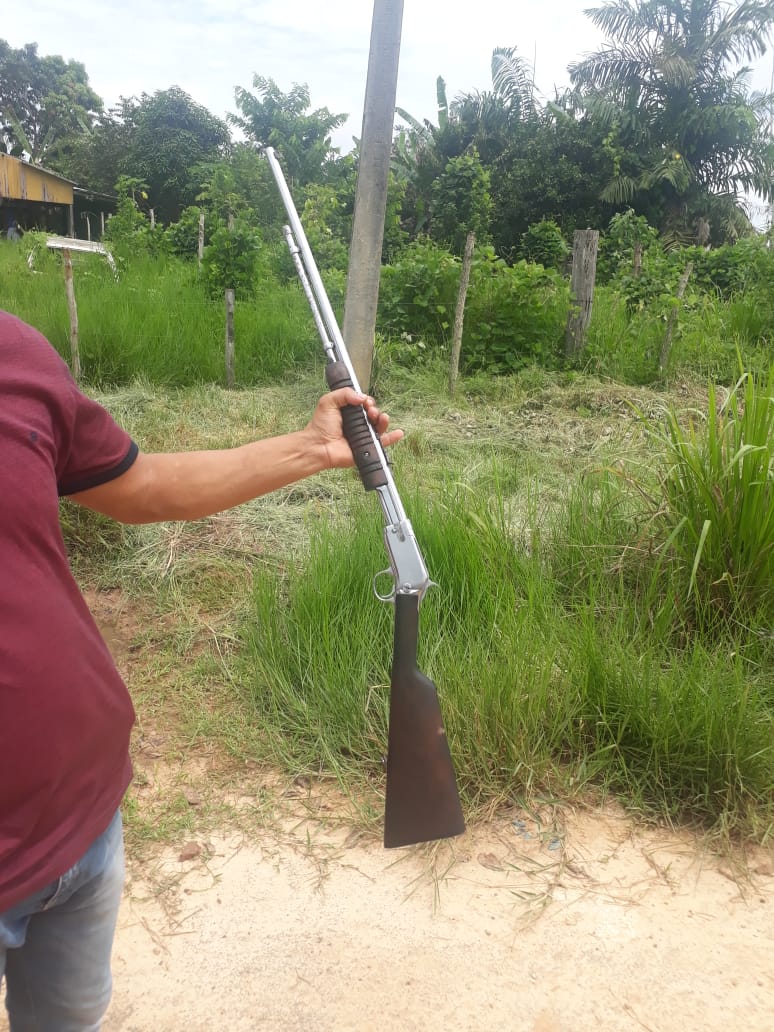 Polícia apreende rifle calibre 22 em Sena Madureira