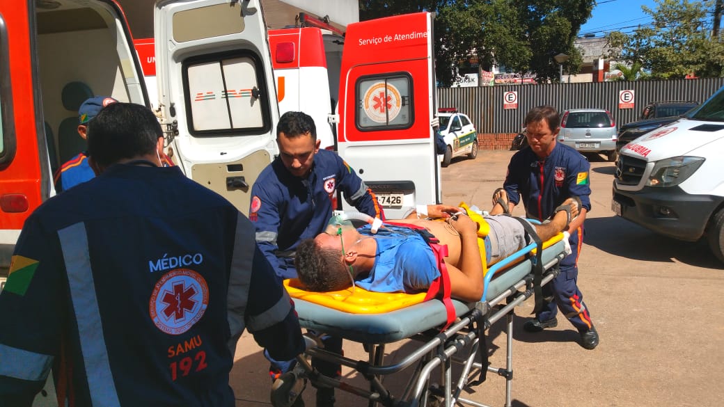 Jovem é encaminhado ao PS em estado grave após tentativa de homicídio no João Eduardod