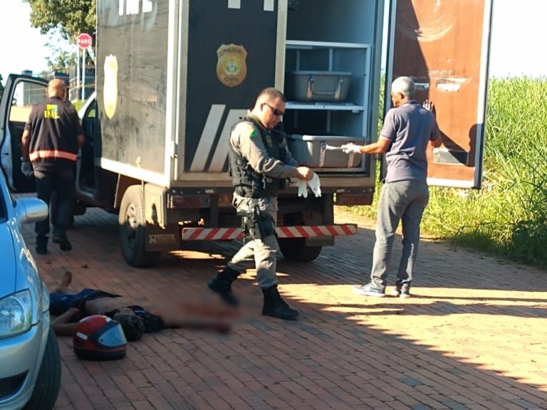 Tentativa de assalto a policial termina com um morto e adolescente apreendido, na capital