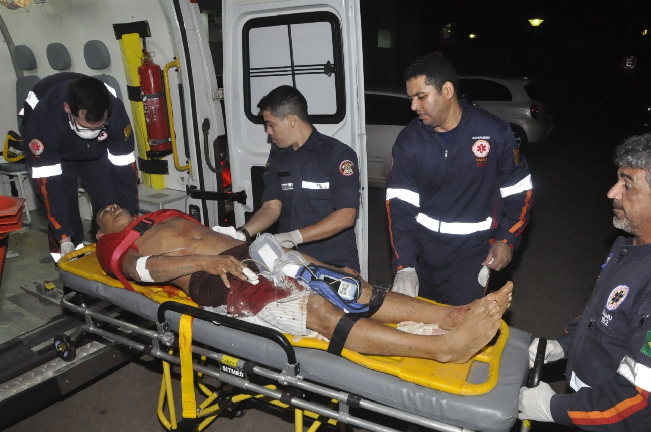 Homem é atingido com facada nas costas após discussão em bar no Ramal da Castanheira