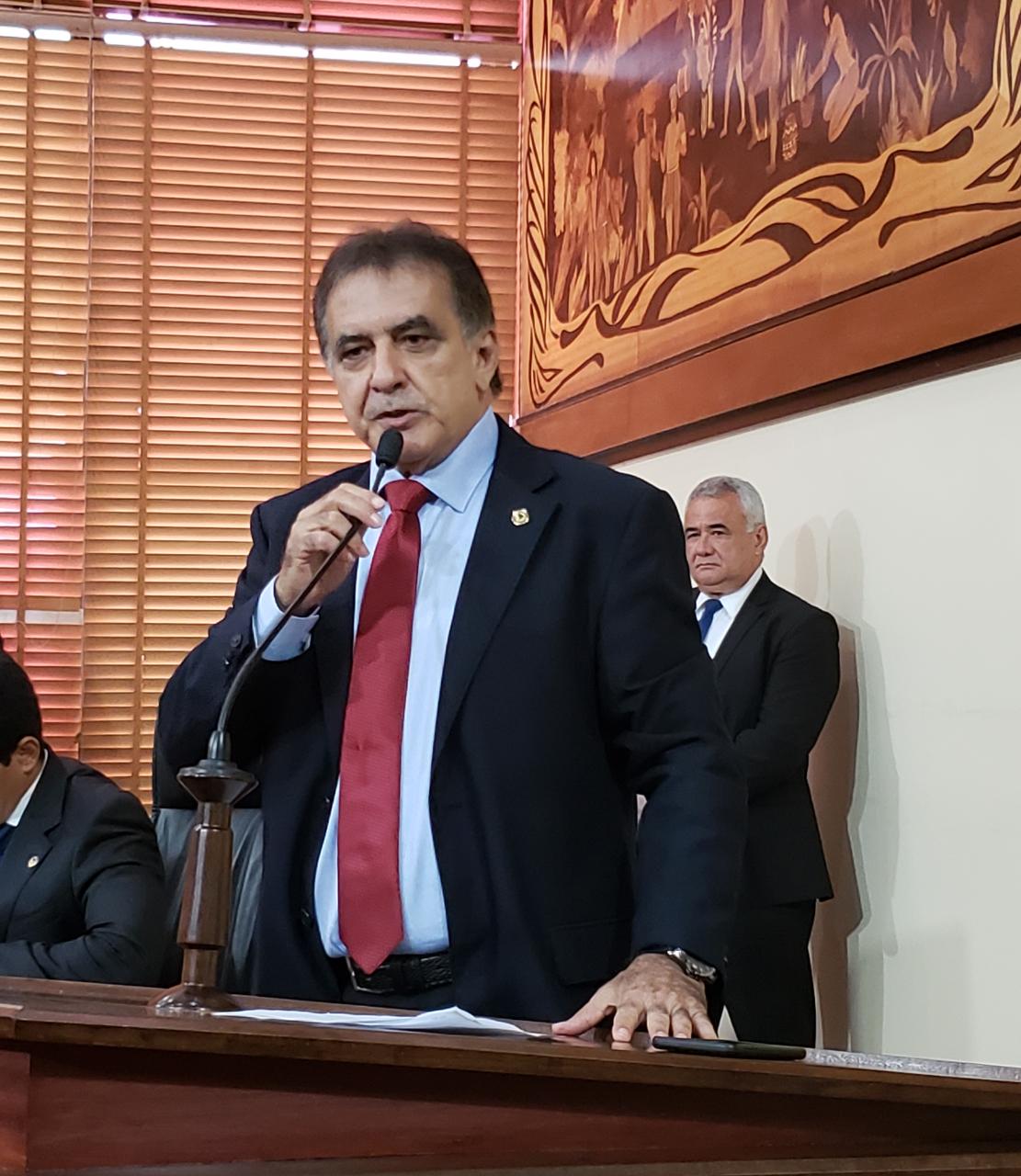 Bestene afirma que o governo é a favor da CPI, mas avisa: “O inquérito não vai baixar a conta”
