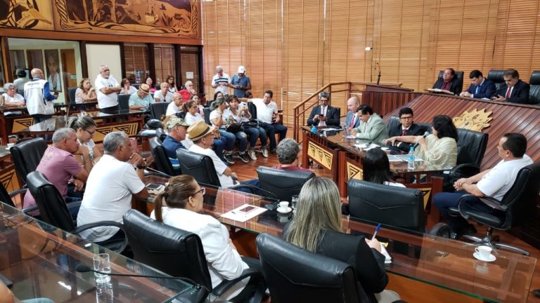 Funcionários buscam apoio dos parlamentares para que Emater não seja extinta pelo governo