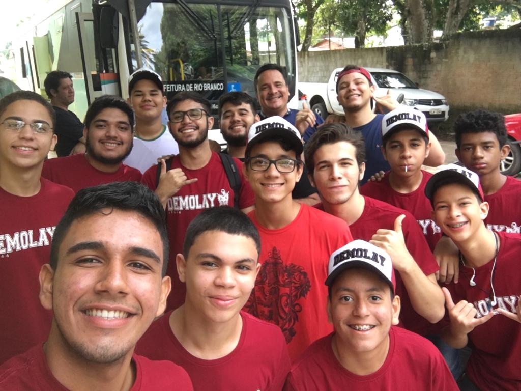 Ordem DeMolay convida família de pessoas Down para sábado cultural