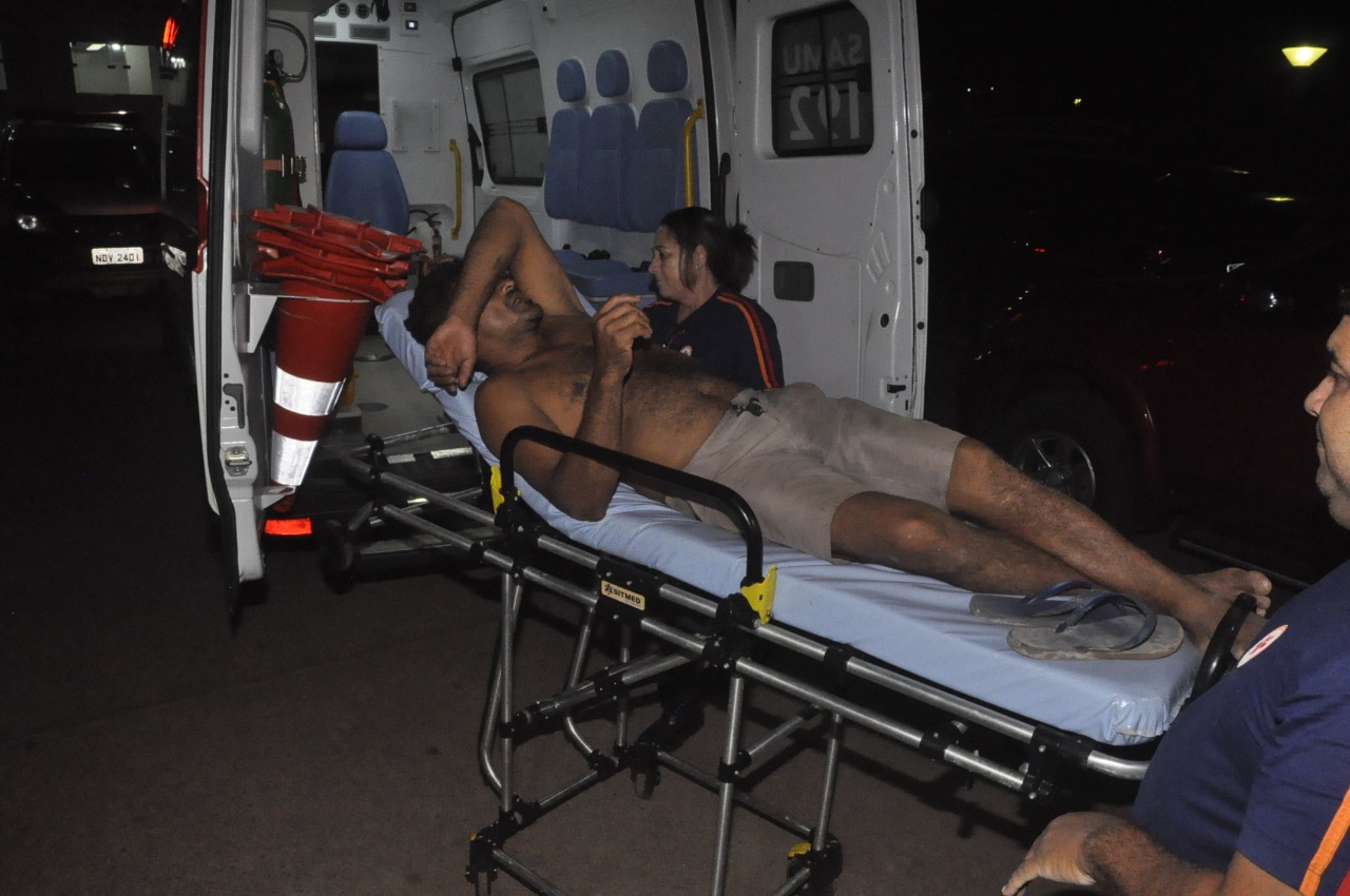 Homem que caminhava em rua do Bairro da Paz é atingido com facada nas costas