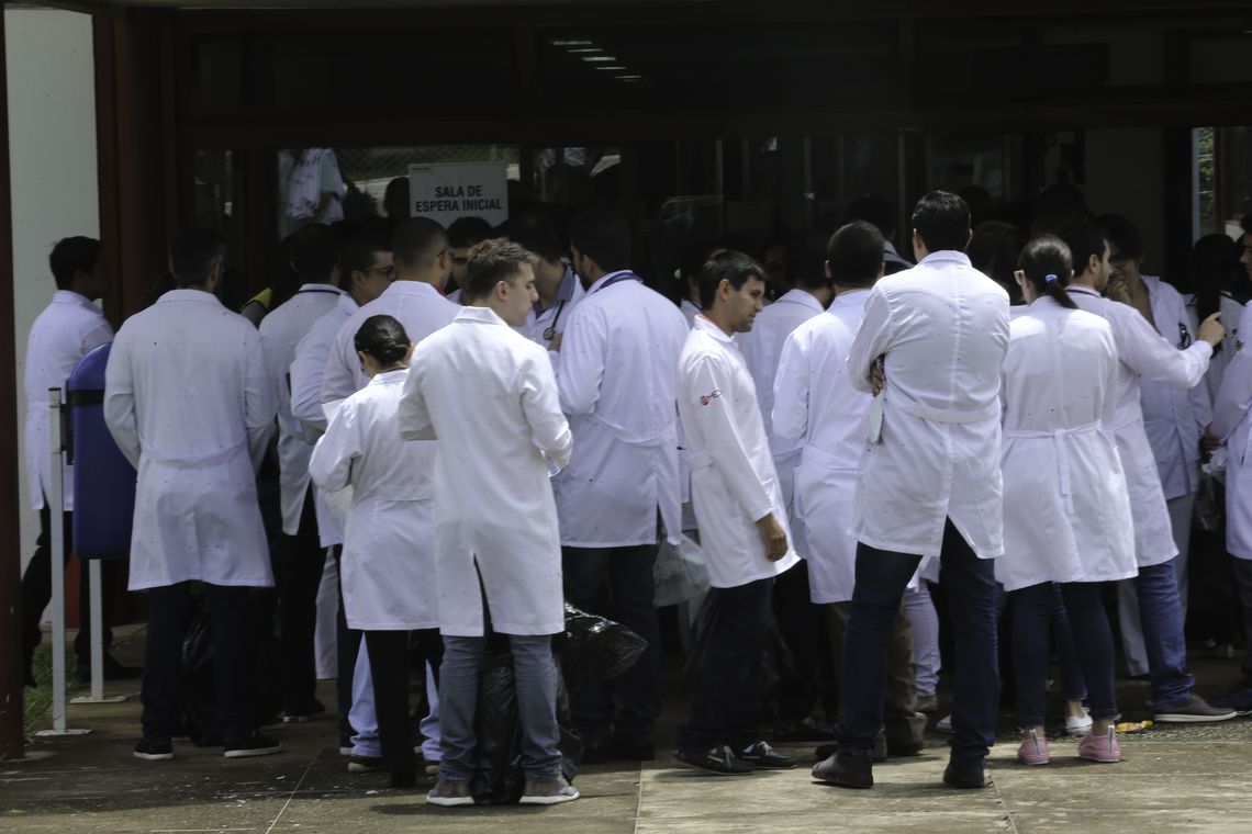 Novo Código de Ética Médica entra em vigor na próxima terça-feira; veja o que muda