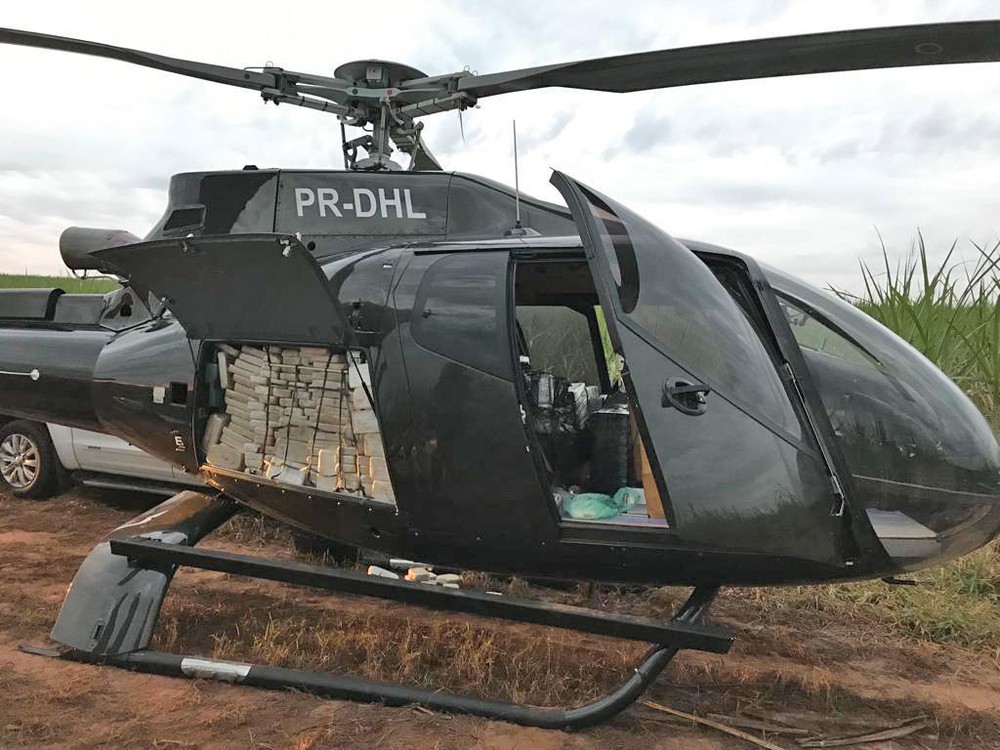 PF apreende helicóptero de R$ 4 milhões com meia tonelada de cocaína