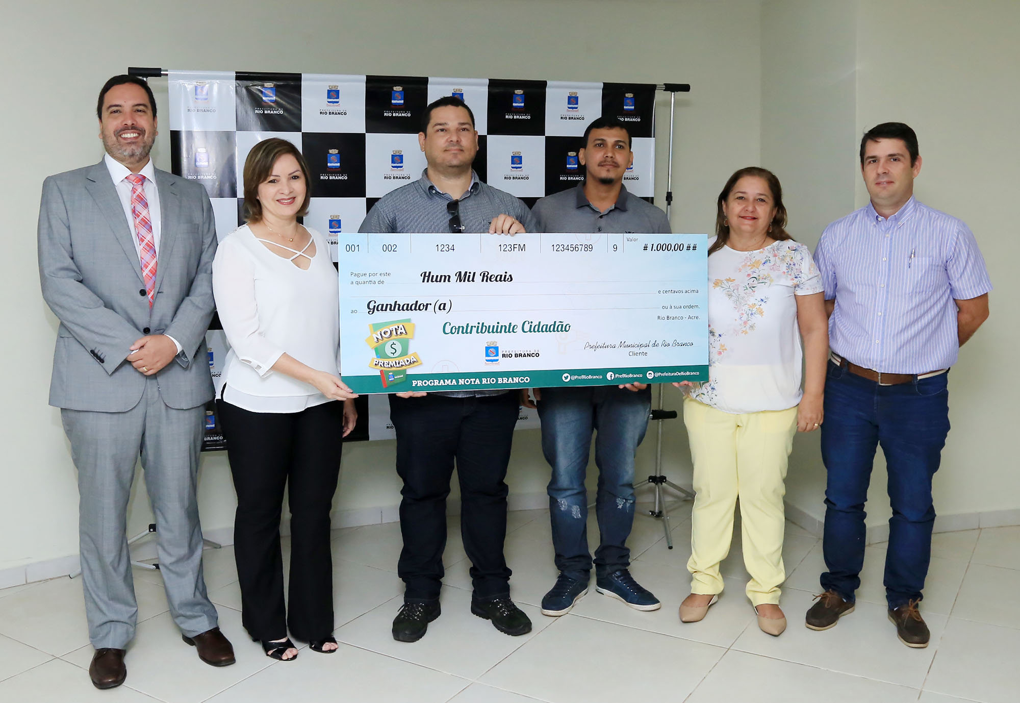 Prefeitura entrega prêmios da primeira etapa do Programa Nota Premiada 2019