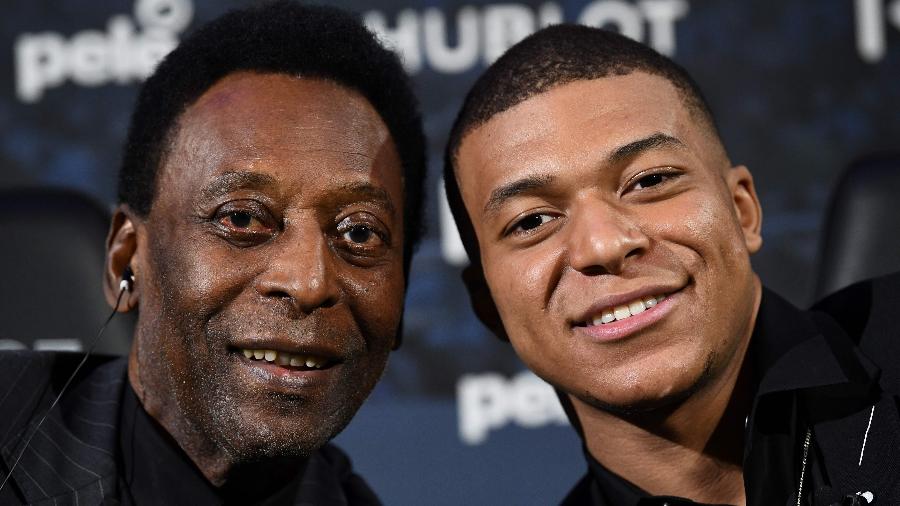 Pelé sente febre e é levado a hospital após encontro com Mbappé em Paris