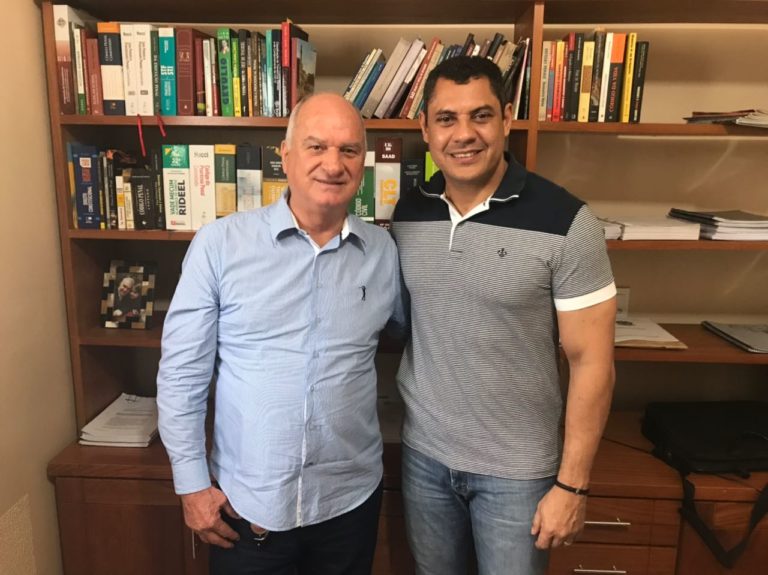 PSL no Acre racha por causa de disputa entre membros por apoio ou não ao governo