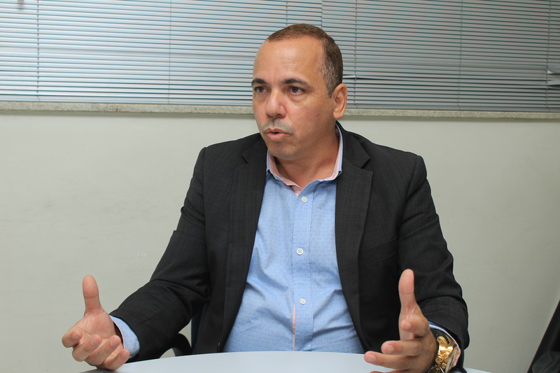 Jornalista e pré-candidato a prefeito é morto na porta de casa em Maricá, RJ