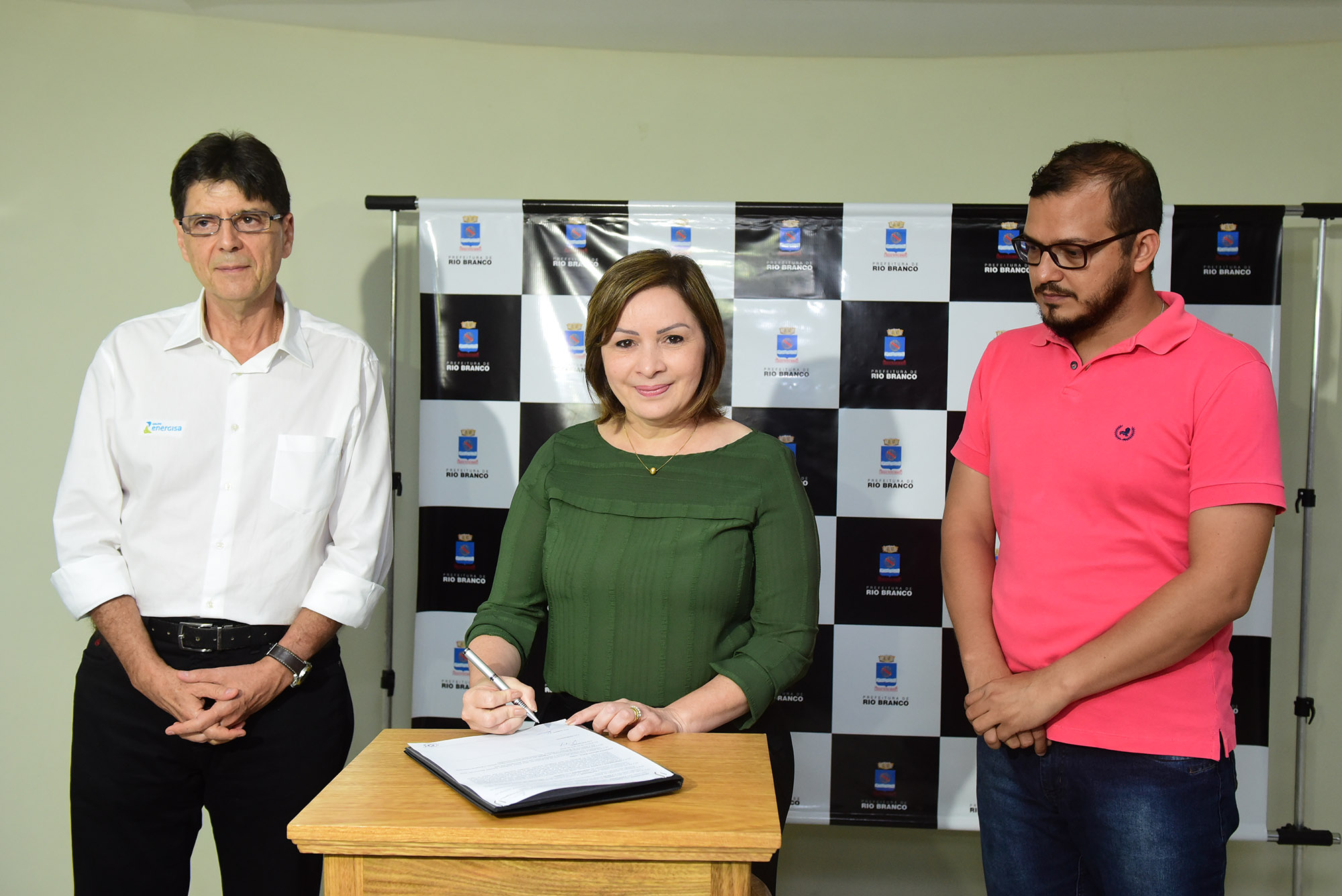 Prefeitura e Energisa anunciam investimento de R$ 3,4 milhões na iluminação pública