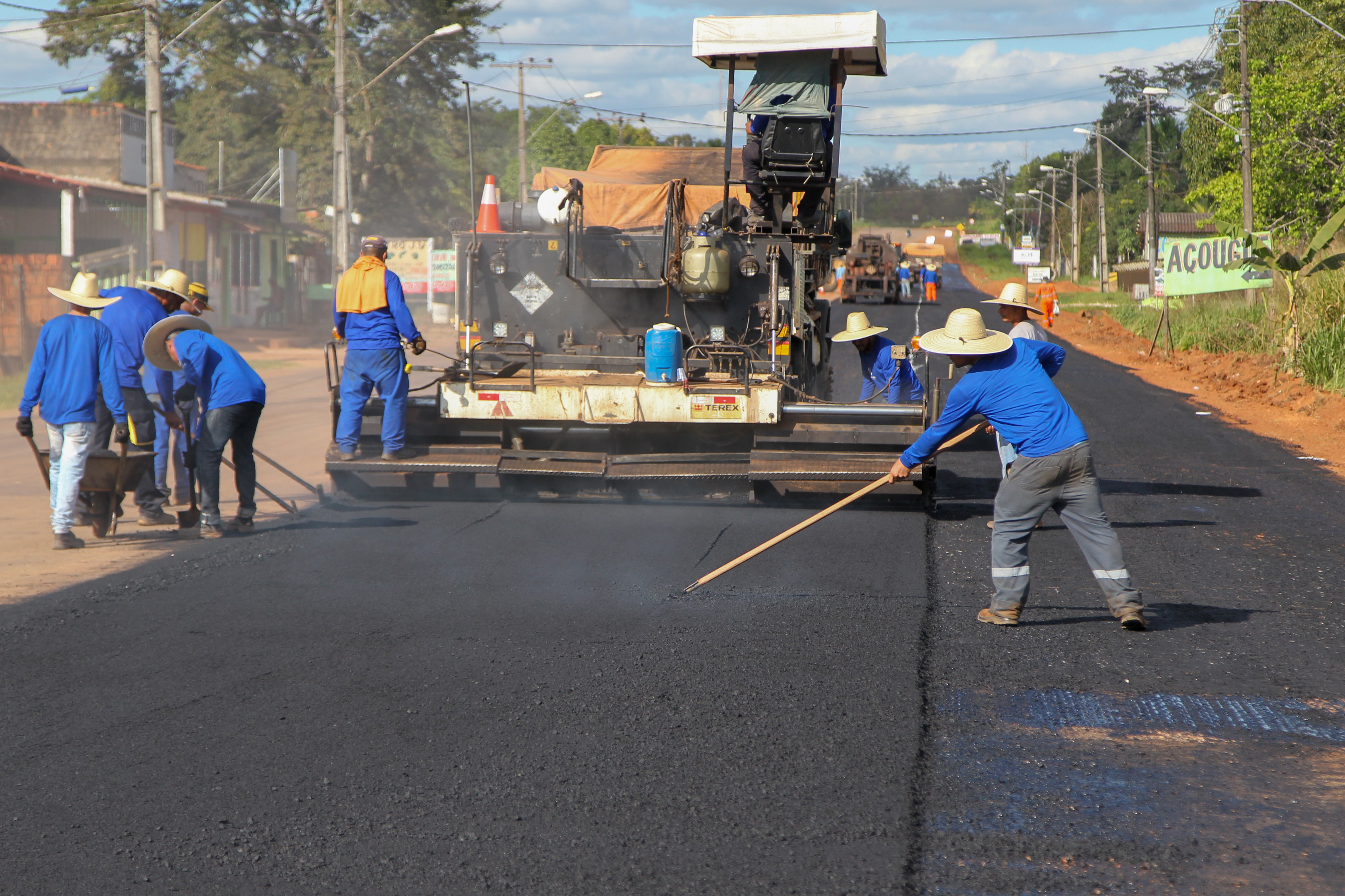 Governo investe R$ 99 milhões em obras públicas que vão gerar emprego