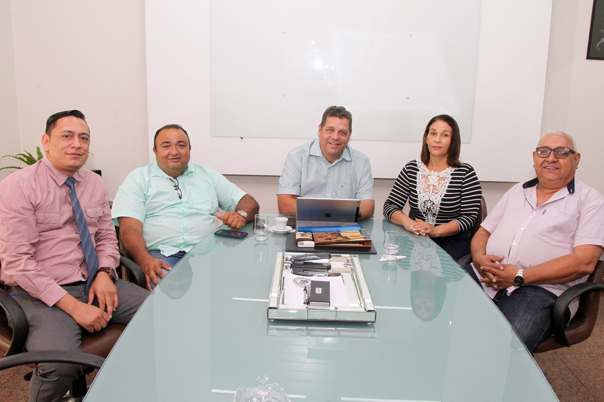 Rocha assegura agilidade em doação de terreno para construção de Shopping Popular em Brasileia