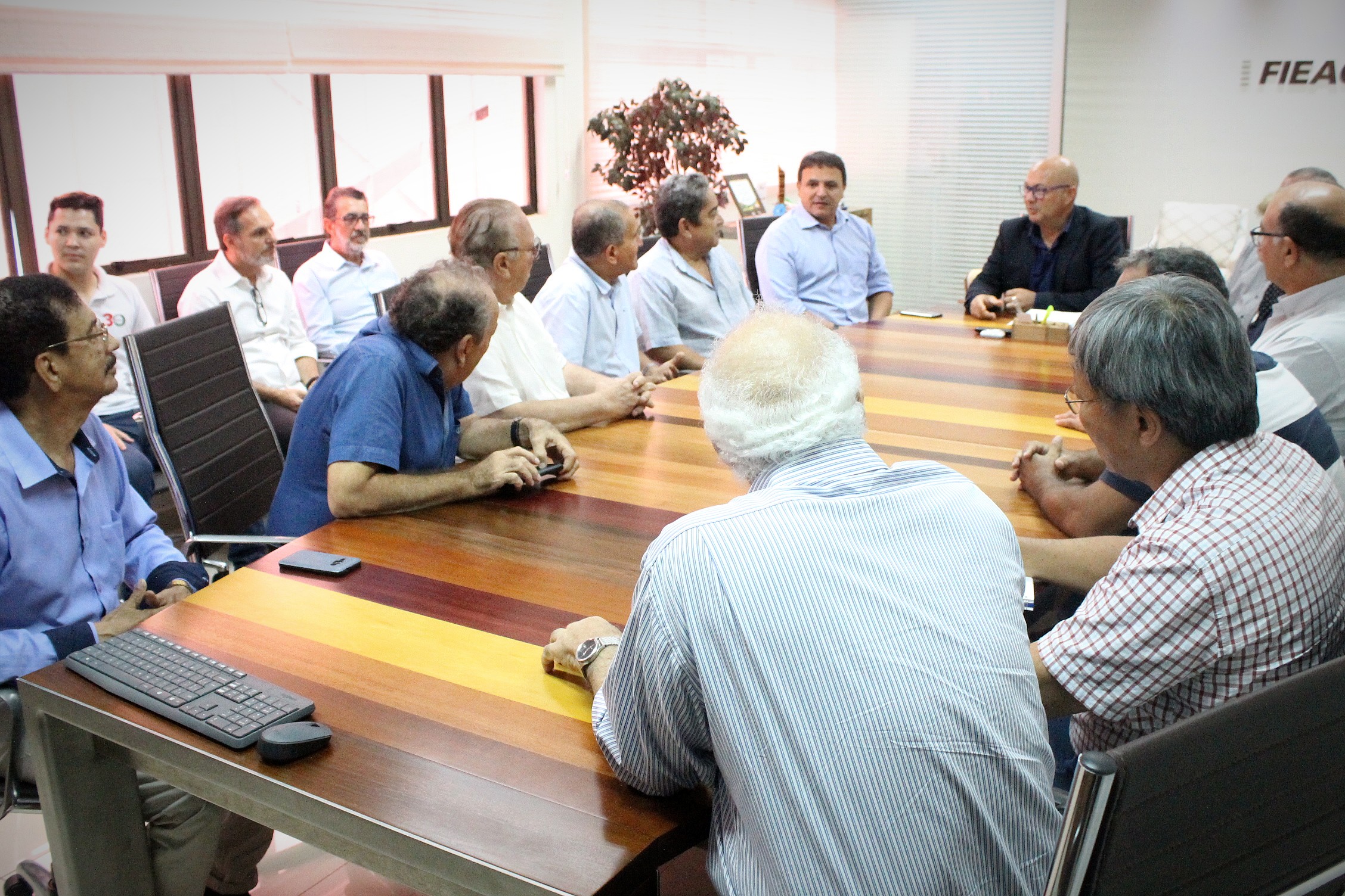 FIEAC apresenta demandas da indústria ao senador Márcio Bittar