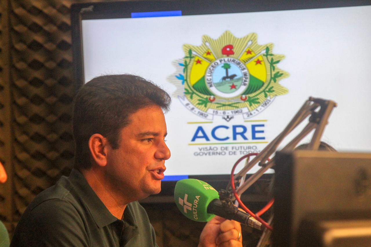 Governador diz que possibilidade de atraso de salários dos servidores é zero