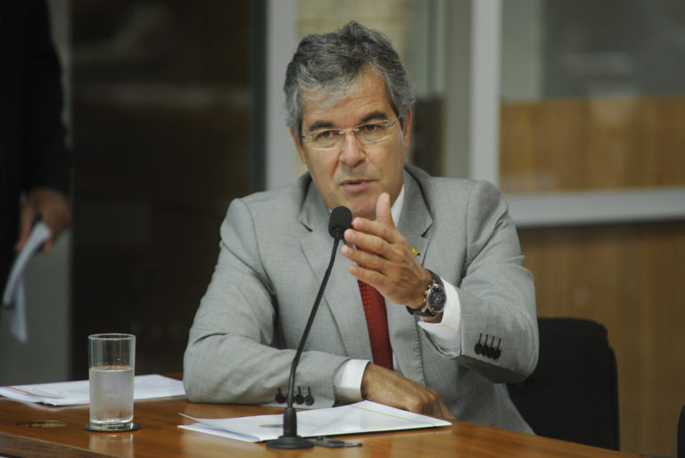 Jorge Viana é a única esperança do PT no Acre