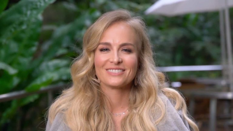 Sem contrato fixo com a Globo, Angélica aparece no SBT após 25 anos