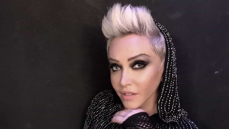 Deborah Blando: ‘Música no Brasil virou pornográfica ou de corno’