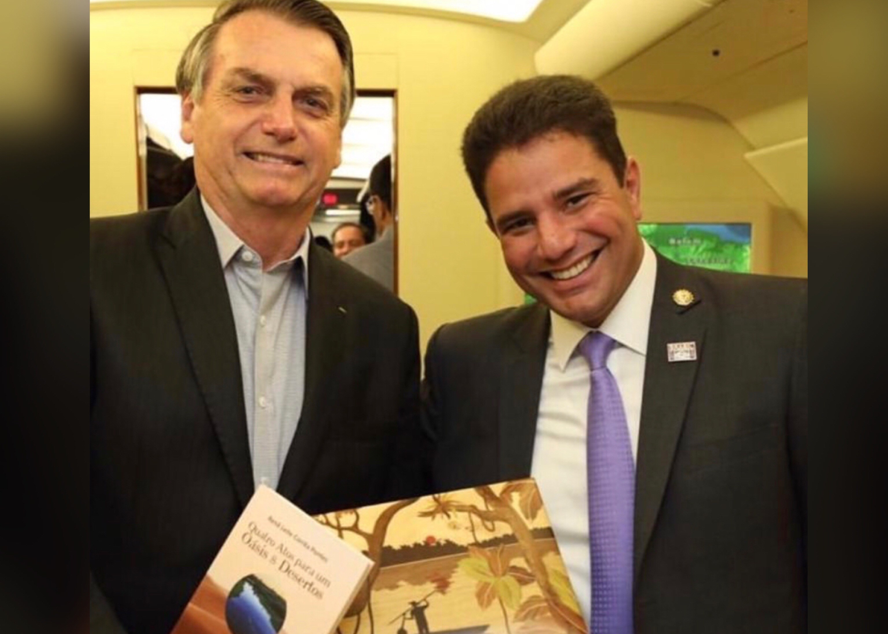 Pesquisa mostra que Cameli está mais bem avaliado que Bolsonaro, na Capital