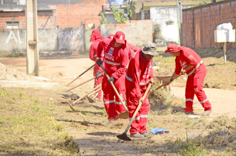 Garis voltam a fechar Zeladoria de Rio Branco em protesto contra salários atrasados