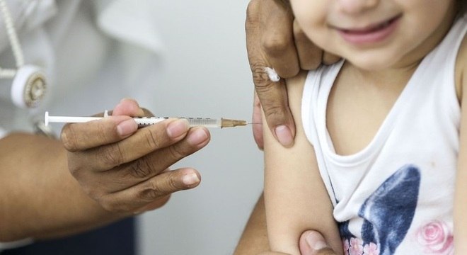 Calendário de vacinação infantil traz mudanças este ano; saiba mais