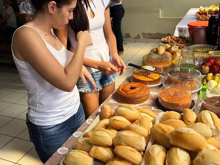 Casa de Apoio Amigos do Peito recebe ação social de alunos de faculdade particular da Capital